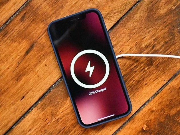 东宁苹果手机维修分享iPhone 12可以随便充电吗 
